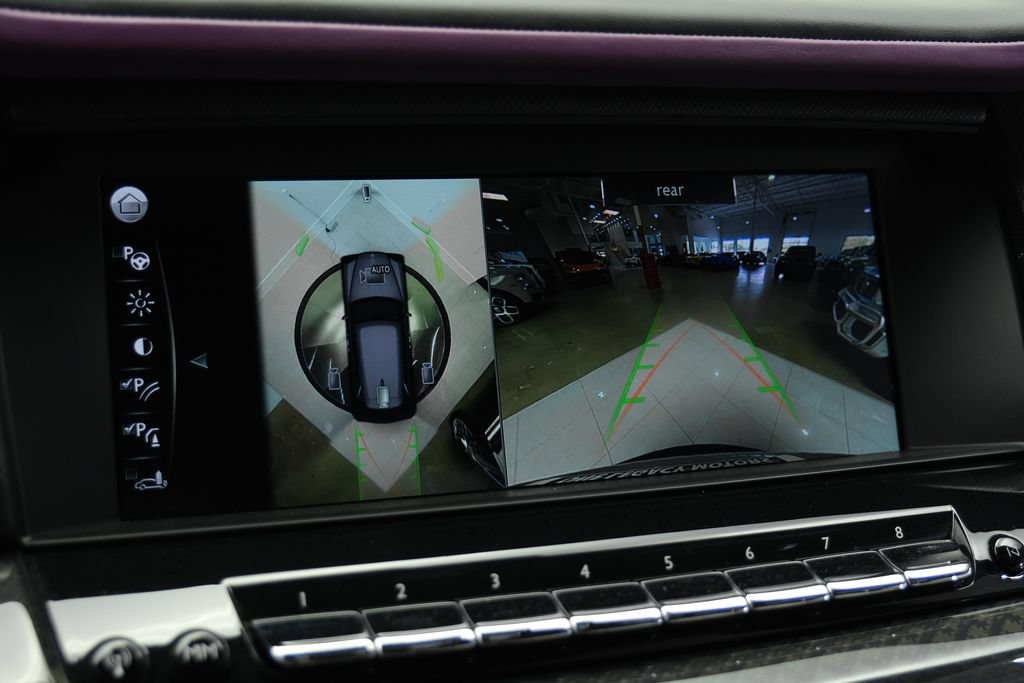Used 2022 Rolls-Royce Cullinan Black Badge AWD/4WD image 24