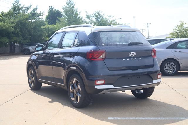 New 2026 Hyundai Venue SEL FWD image 7
