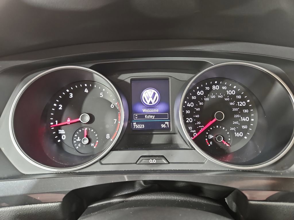 Used 2020 Volkswagen Tiguan SE w/ Panoramic Sunroof Package AWD/4WD image 16