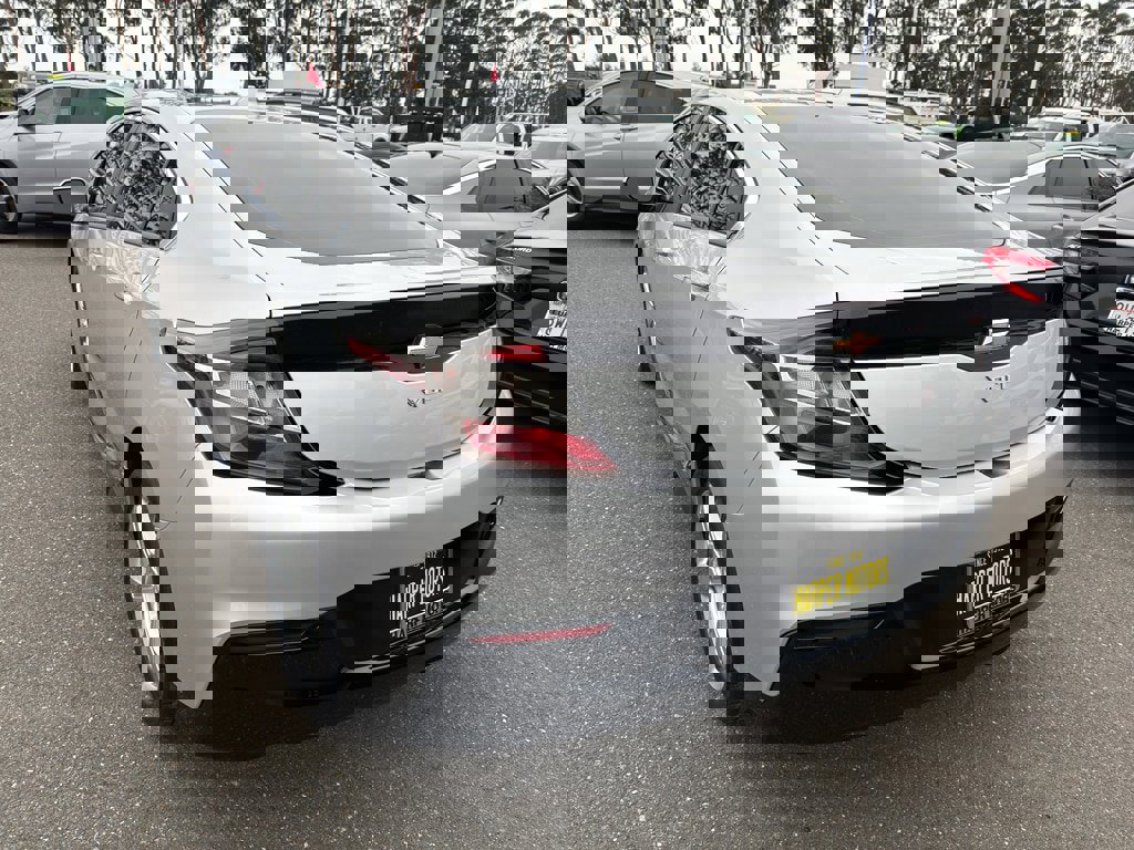 Used 2018 Chevrolet Volt LT w/ Comfort Package image 21