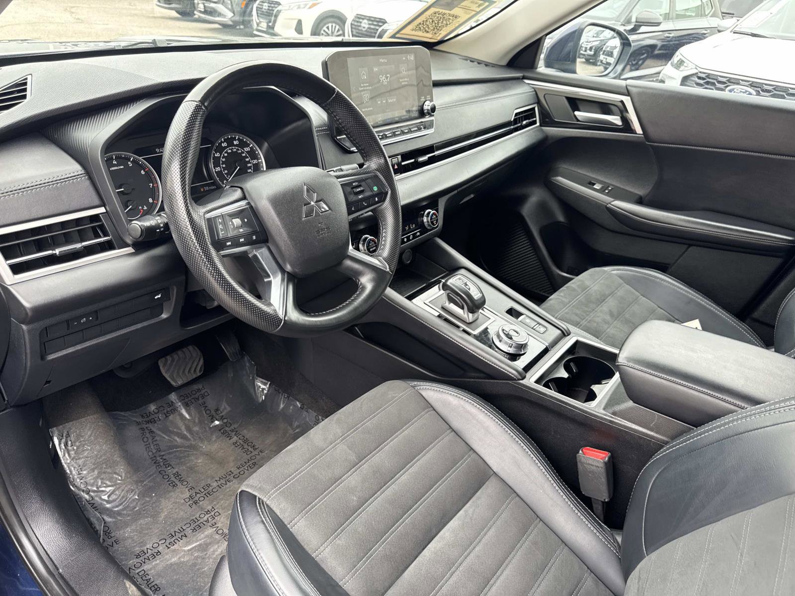 Used 2024 Mitsubishi Outlander FWD image 14
