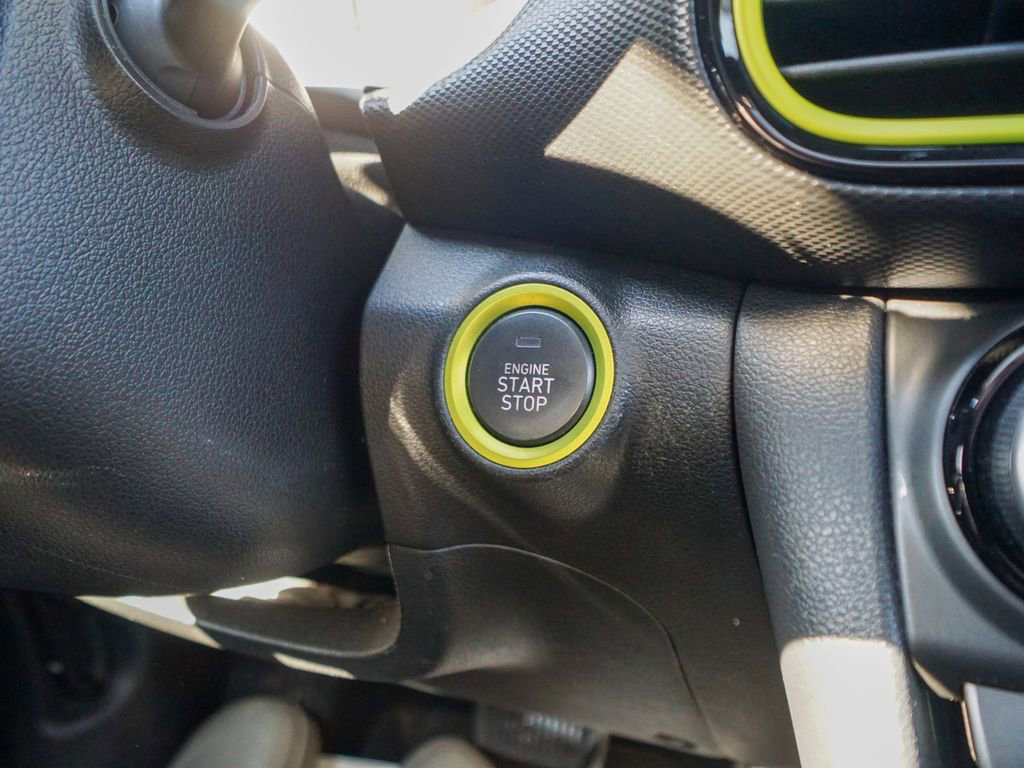 Used 2020 Hyundai Kona Limited image 23