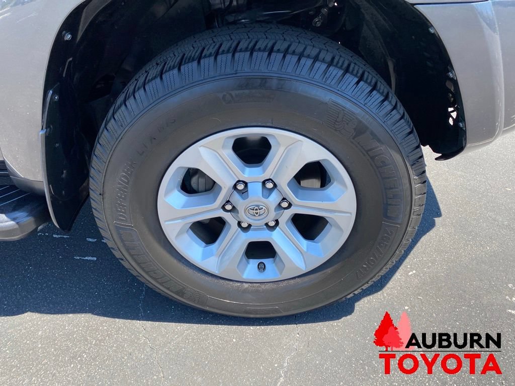 Used 2018 Toyota 4Runner SR5 Premium AWD/4WD image 11