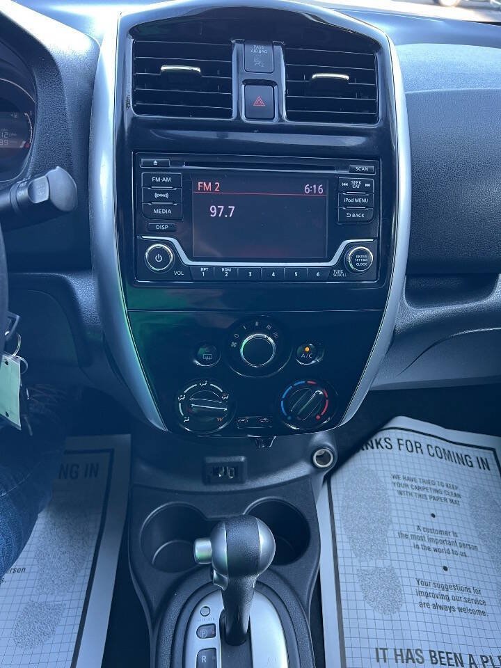 Used 2017 Nissan Versa Note SV FWD image 27