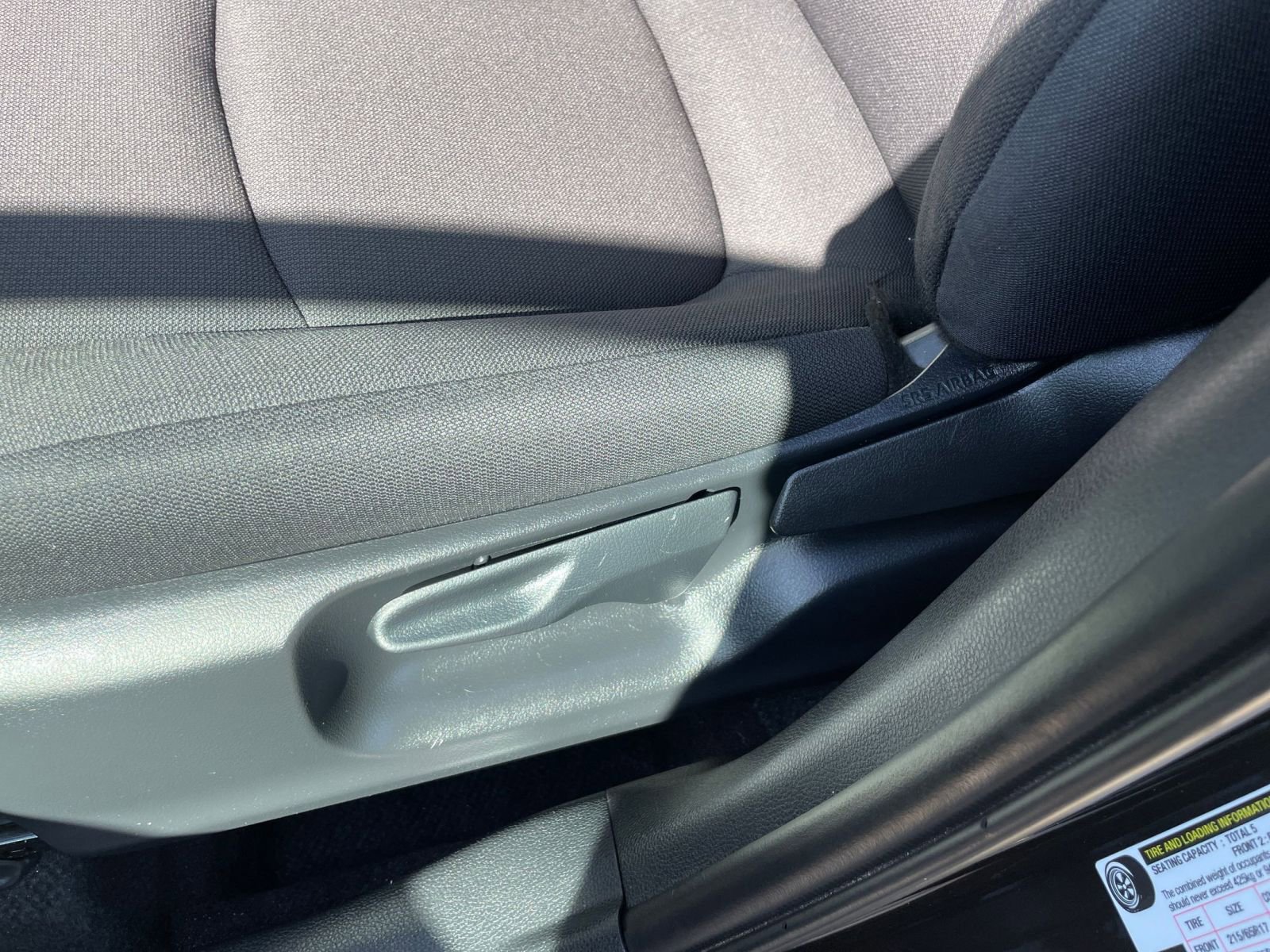 Used 2025 Toyota Corolla Cross LE image 23