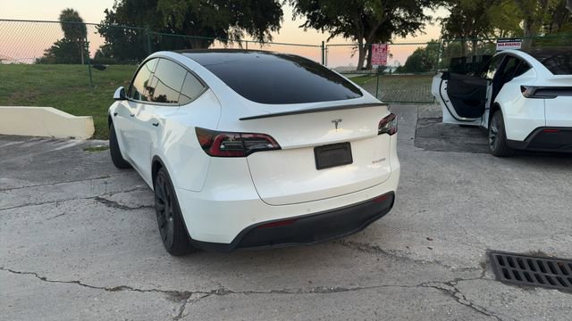 Used 2022 Tesla Model Y Performance AWD/4WD image 6
