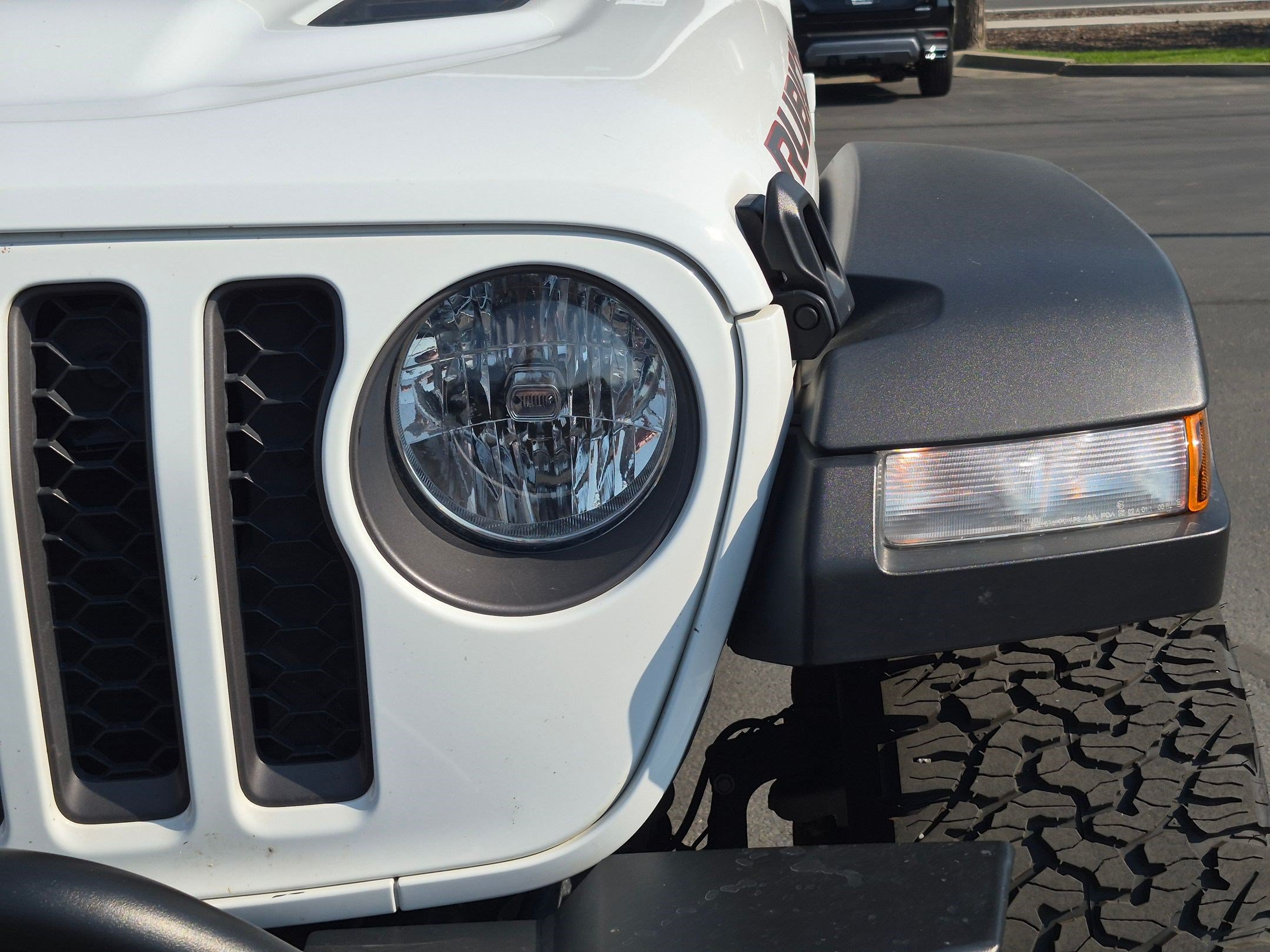 Used 2023 Jeep Gladiator Rubicon w/ Cold Weather Group AWD/4WD image 12