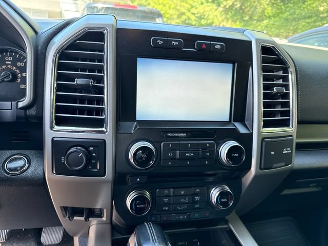 Used 2015 Ford F150 Lariat w/ Equipment Group 502A Luxury AWD/4WD image 20