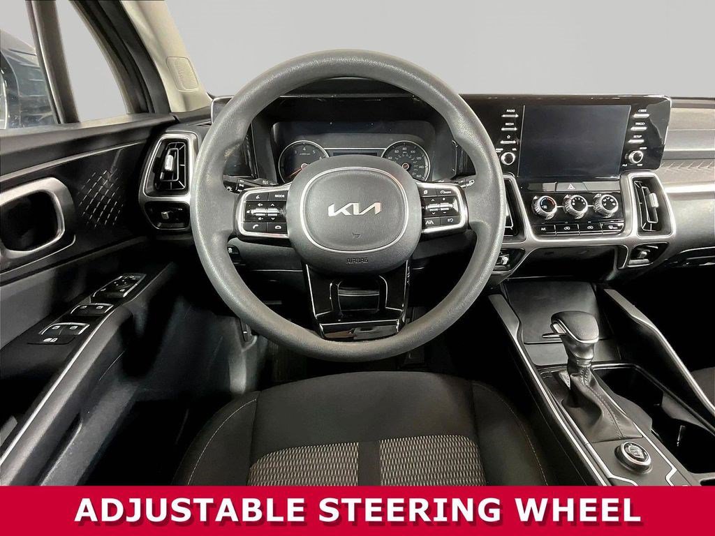 Used 2023 Kia Sorento LX FWD image 8