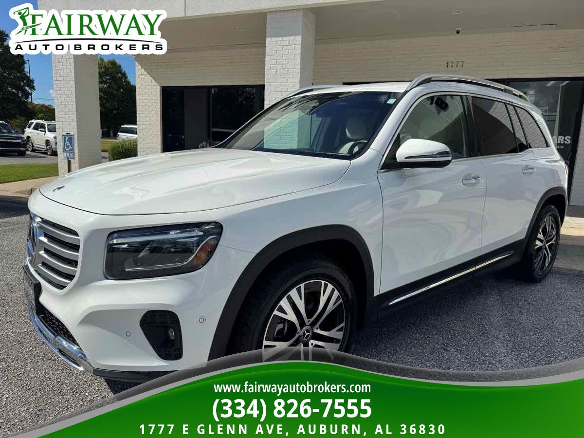 Used 2025 Mercedes-Benz GLB 250 w/ Exclusive Package image 2