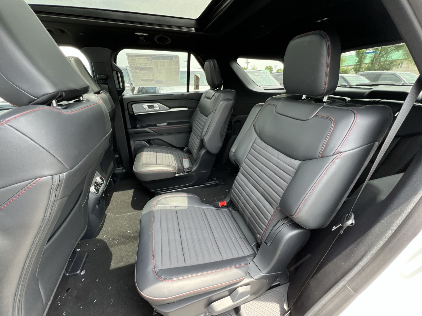 New 2026 Ford Explorer ST-Line AWD/4WD image 33