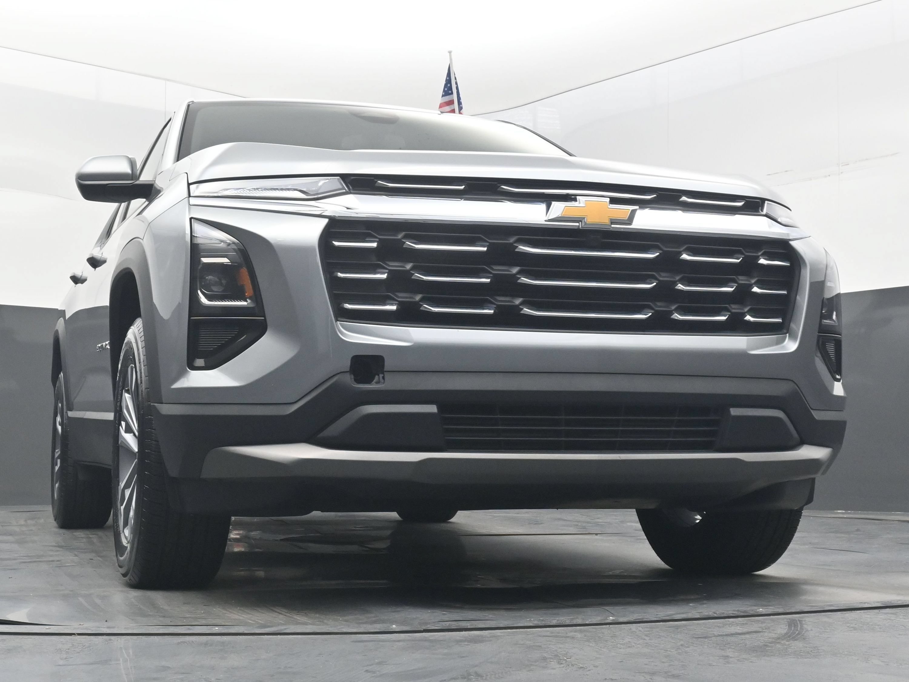 Used 2026 Chevrolet Equinox LT FWD image 24