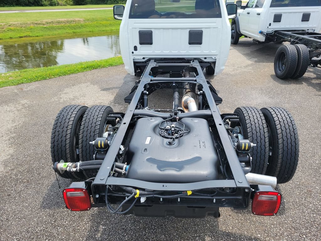 New 2026 RAM 5500 Tradesman AWD/4WD image 9