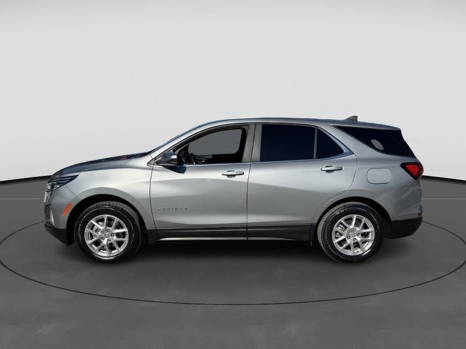 Used 2024 Chevrolet Equinox LT image 3