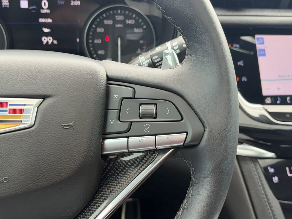 Used 2025 Cadillac XT6 Sport w/ Technology Package AWD/4WD image 13
