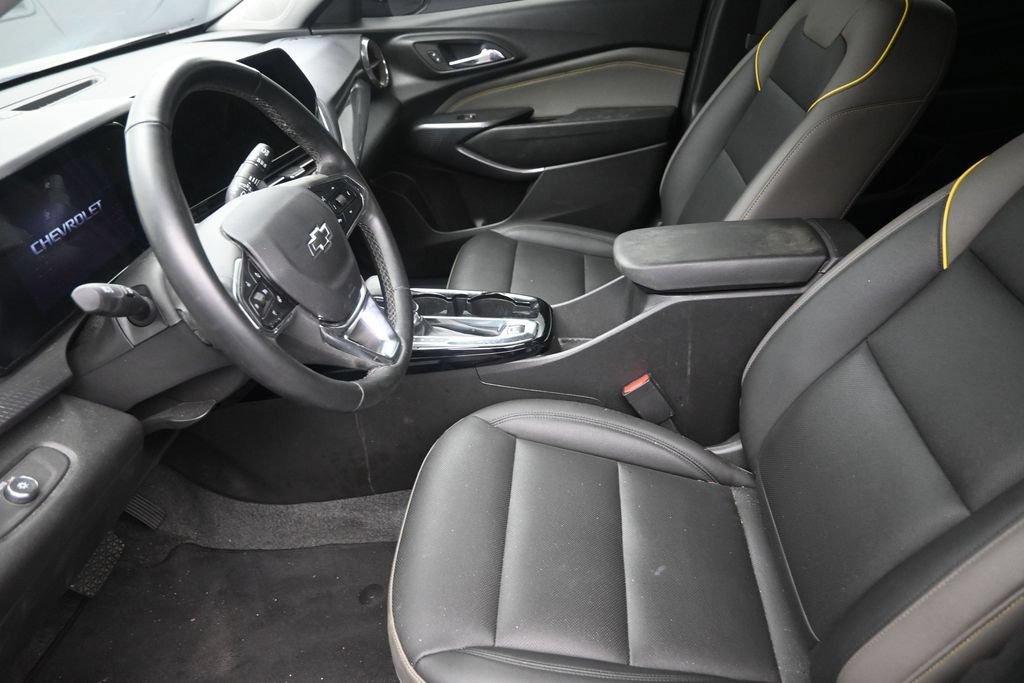 Used 2025 Chevrolet Trax ACTIV w/ Driver Confidence Package FWD image 12
