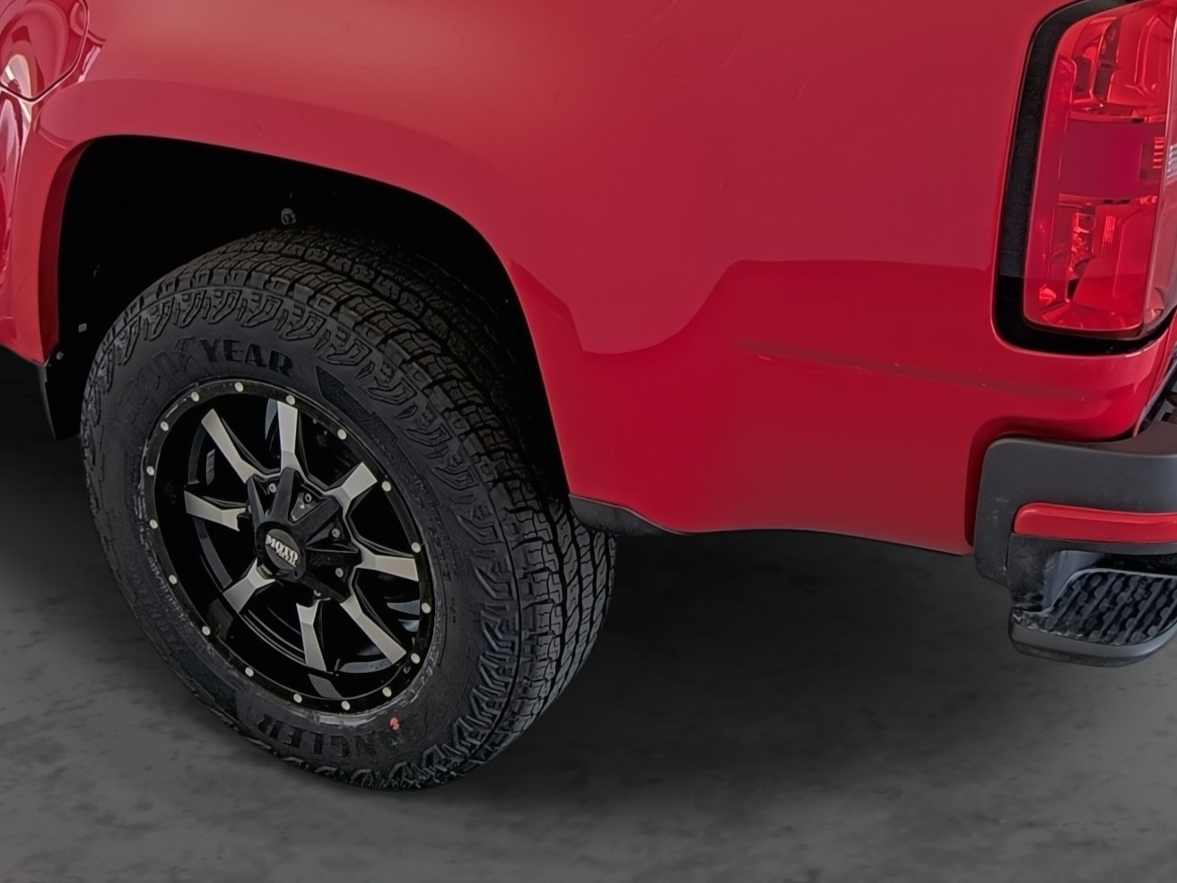 Used 2020 Chevrolet Colorado Z71 AWD/4WD image 9