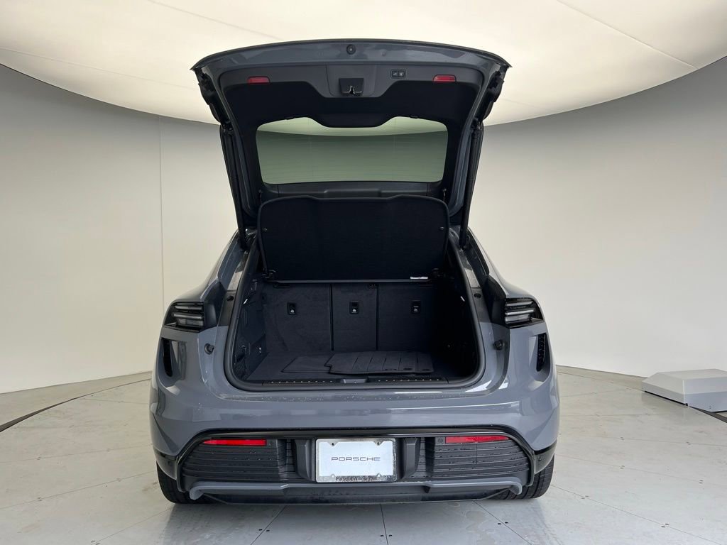 New 2025 Porsche Macan Turbo Electric image 20