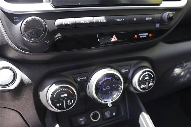 New 2026 Hyundai Venue SEL FWD image 19