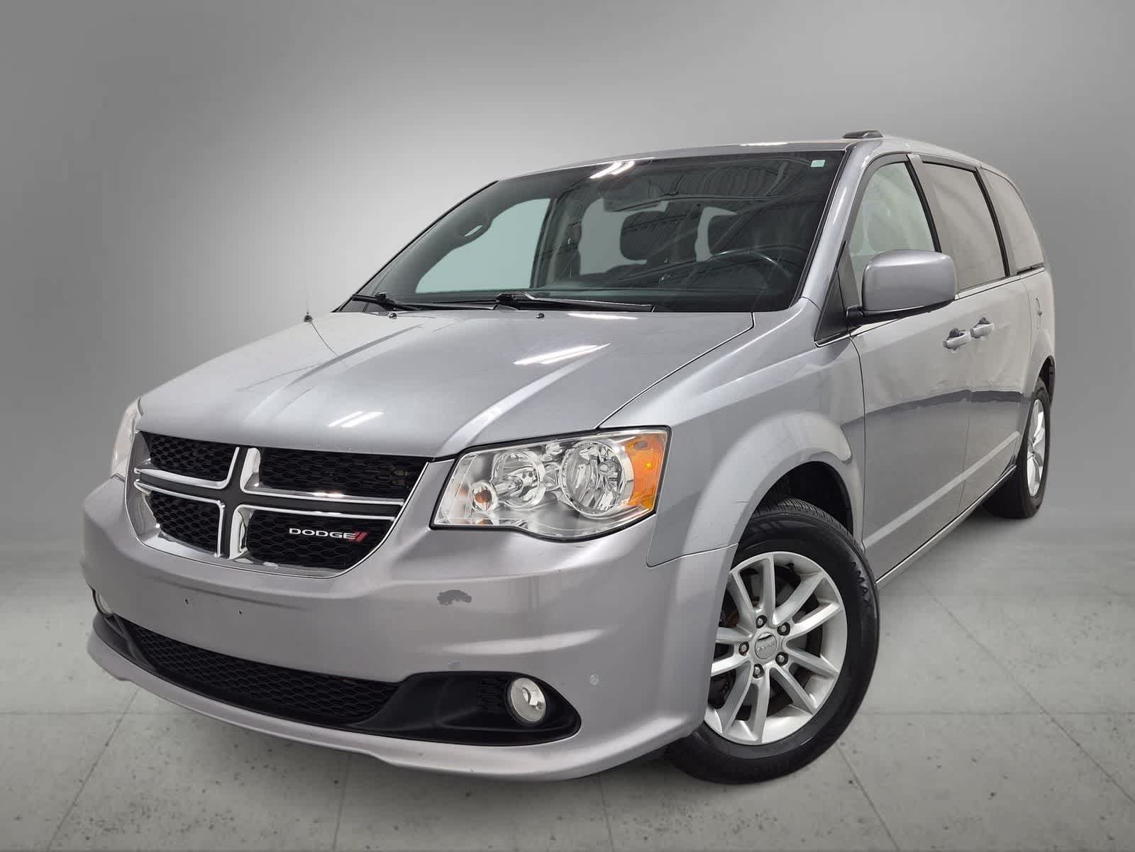 Certified 2019 Dodge Grand Caravan SXT FWD image 1