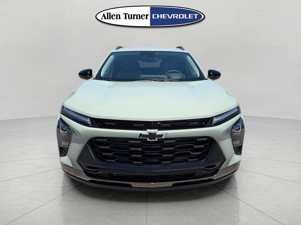 New 2026 Chevrolet Trax ACTIV w/ Driver Confidence Package FWD image 2