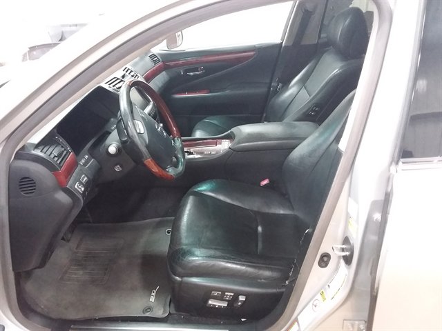 Used 2007 Lexus LS 460 L RWD image 10