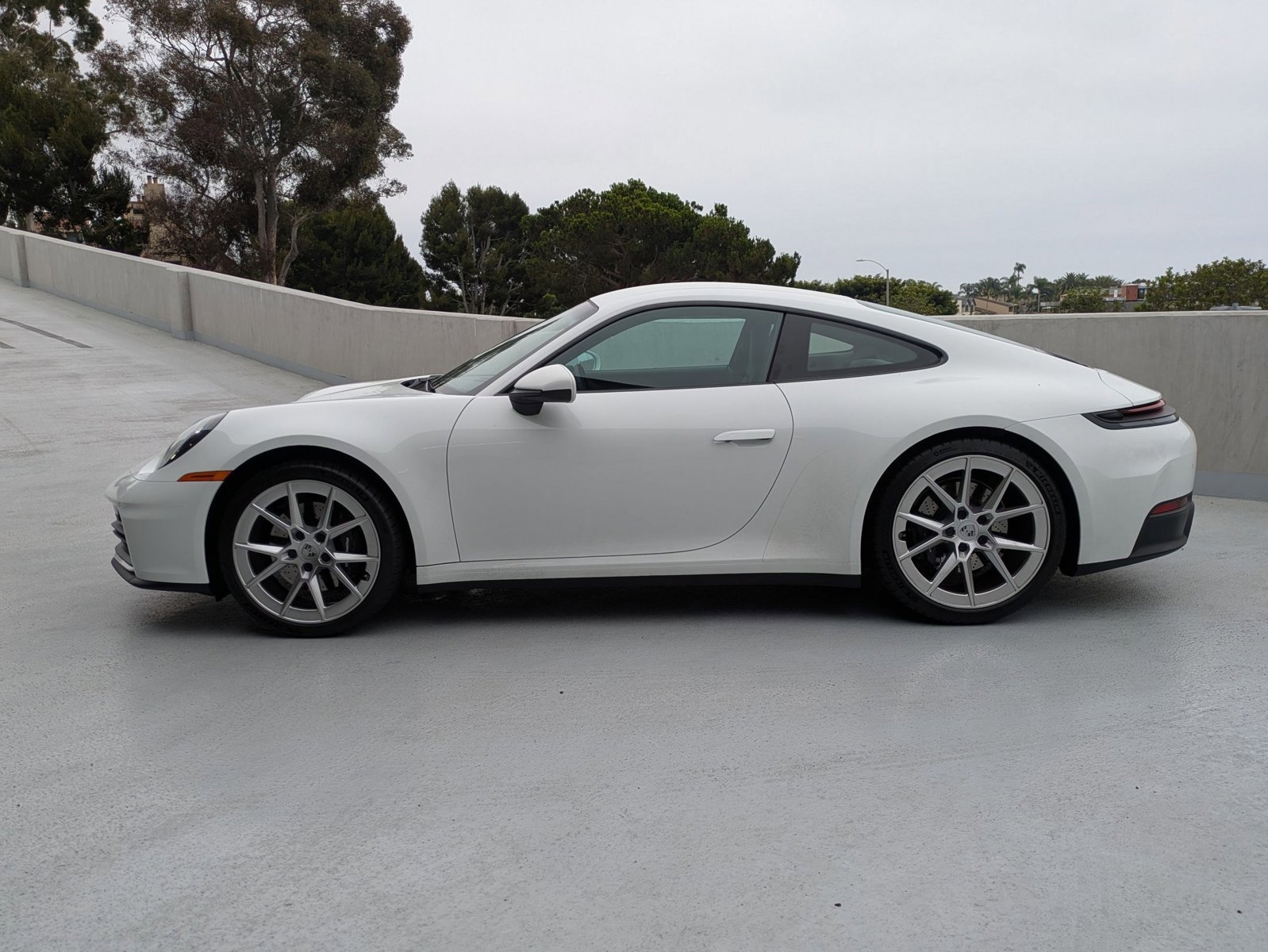 Certified 2025 Porsche 911 Carrera image 2
