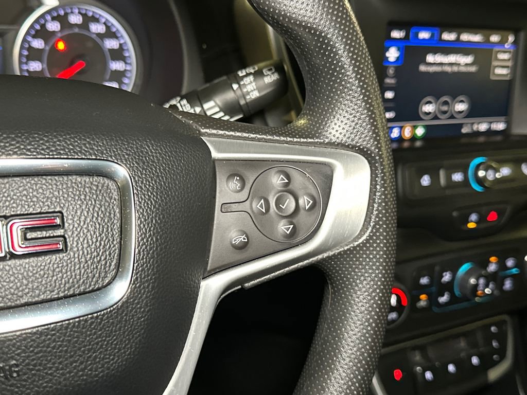 Used 2023 GMC Terrain SLE w/ Driver Convenience Package image 20