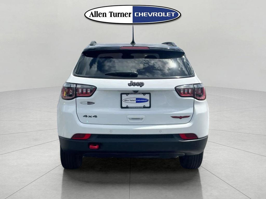 Used 2023 Jeep Compass Trailhawk AWD/4WD image 5