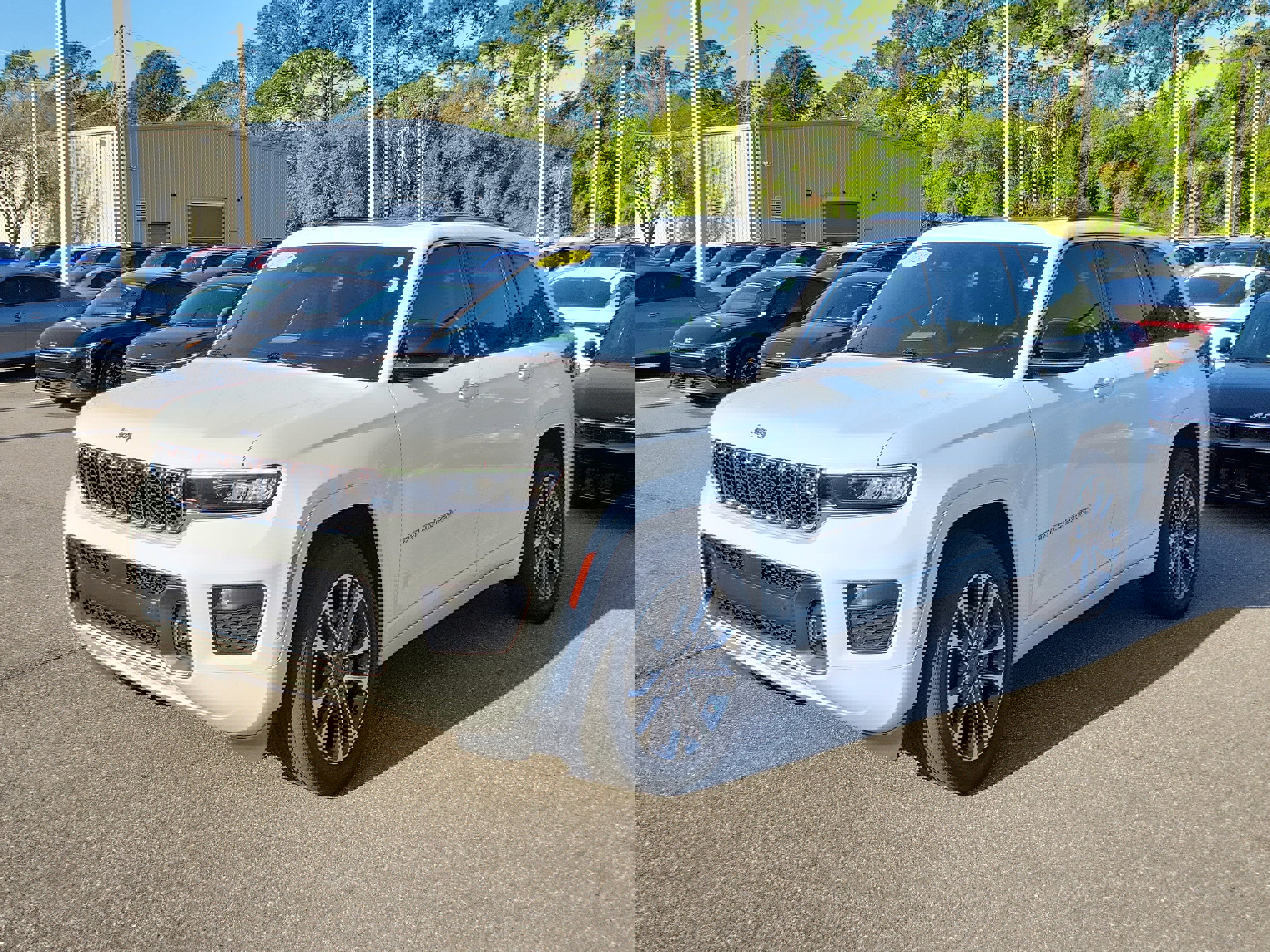 Used 2023 Jeep Grand Cherokee Overland w/ Adv Protech Group III image 3