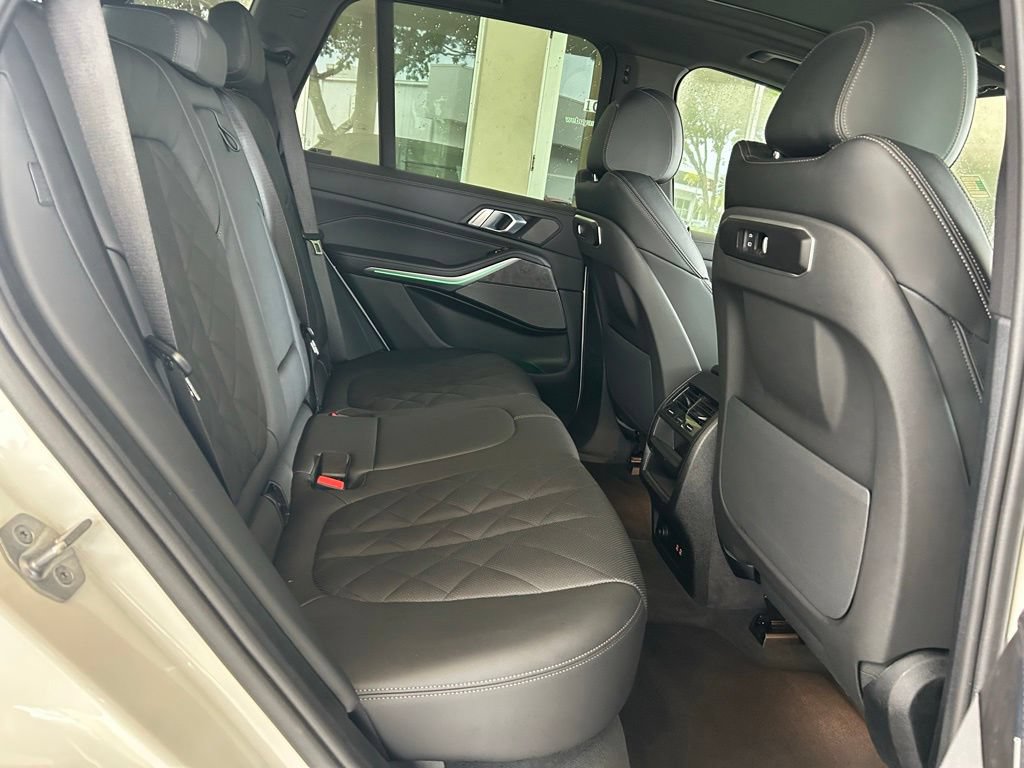 Used 2026 BMW X5 xDrive40i w/ Premium Package AWD/4WD image 30