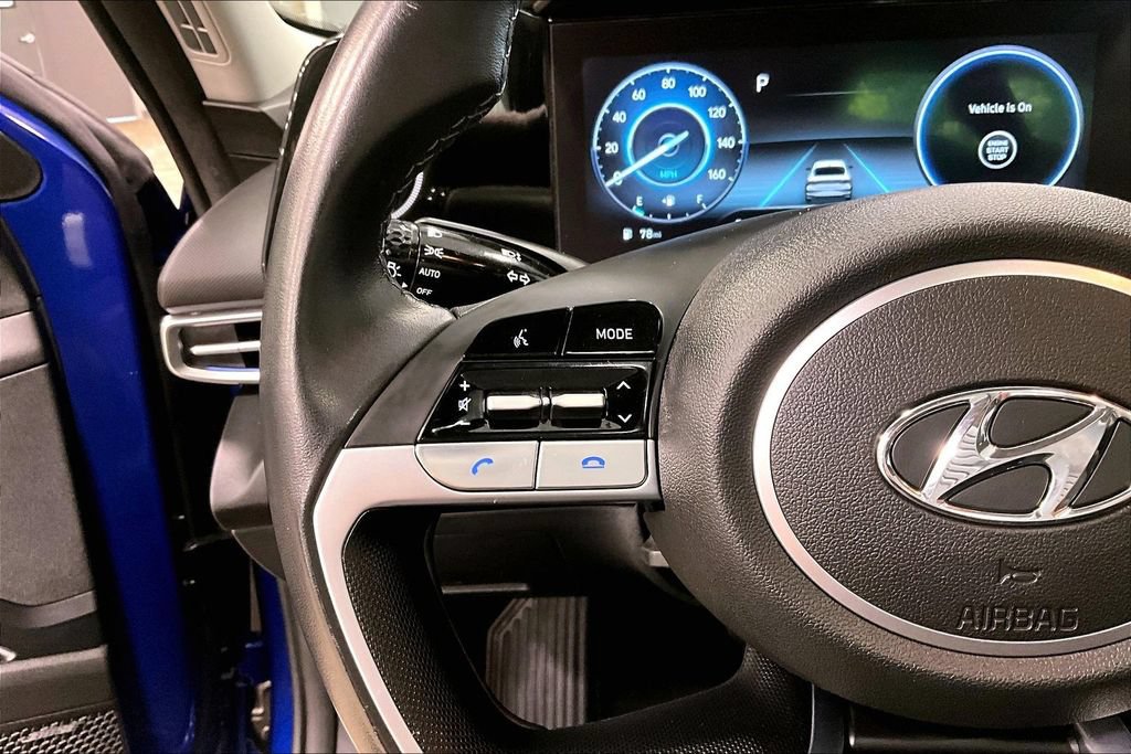Used 2022 Hyundai Elantra Limited w/ Cargo Package FWD image 10