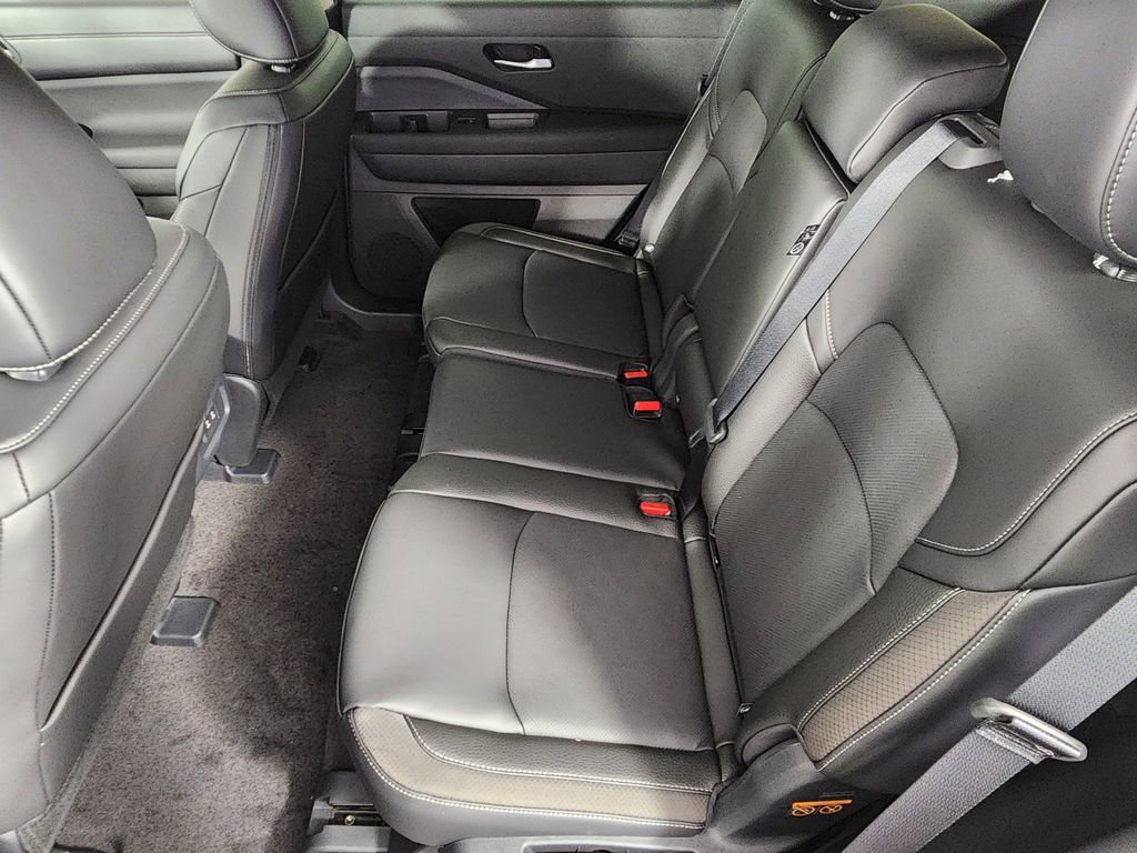 New 2026 Nissan Pathfinder SL AWD/4WD image 12