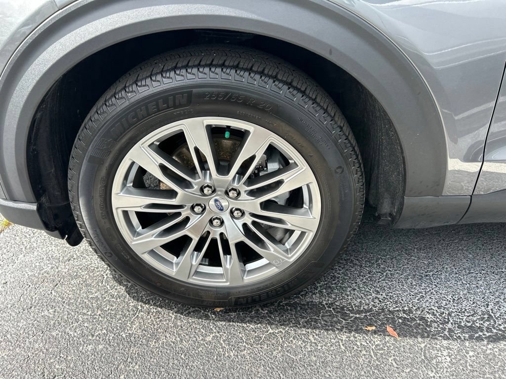 Used 2026 Ford Explorer Platinum RWD image 49
