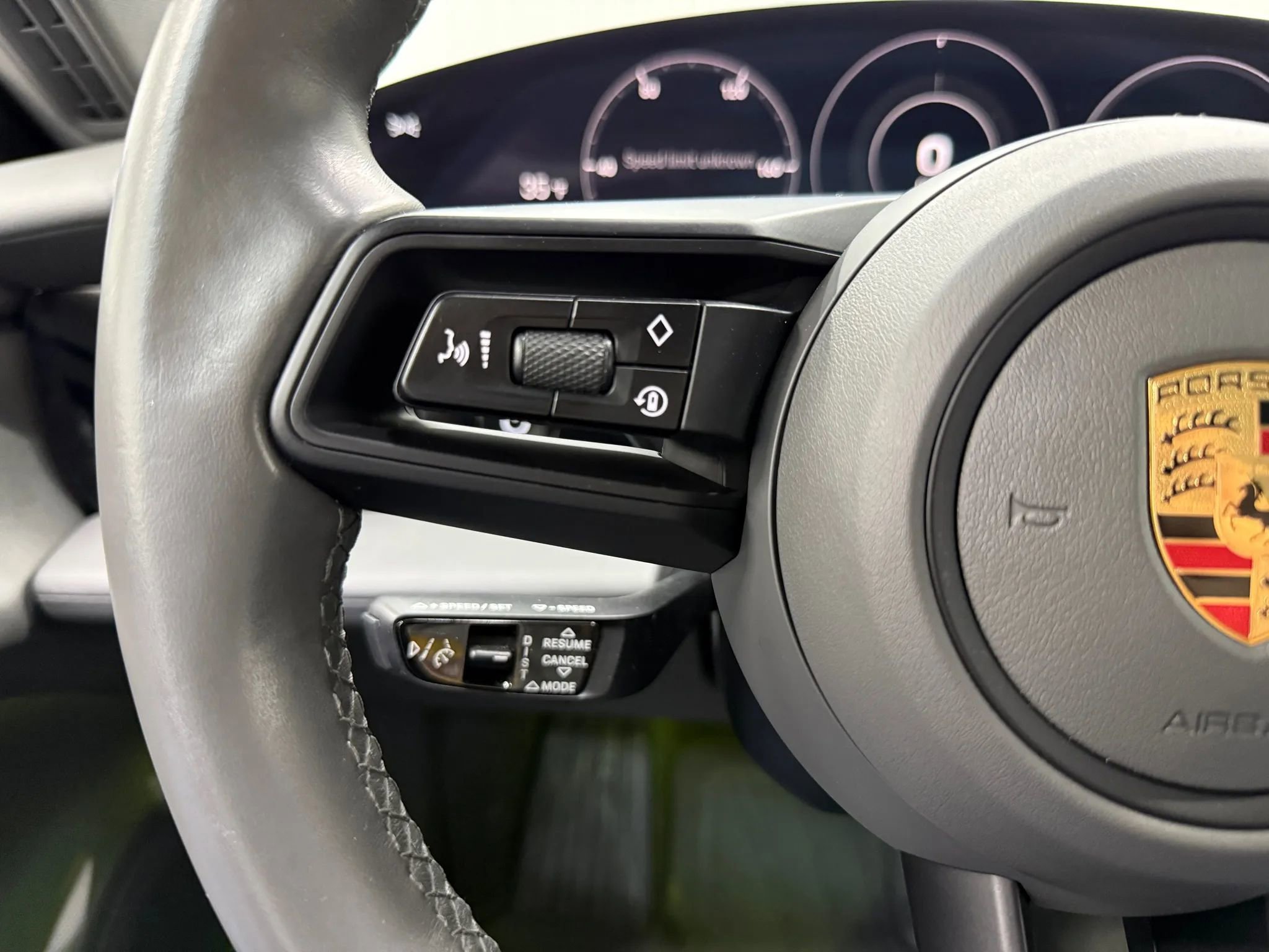 Used 2020 Porsche Taycan 4S image 36