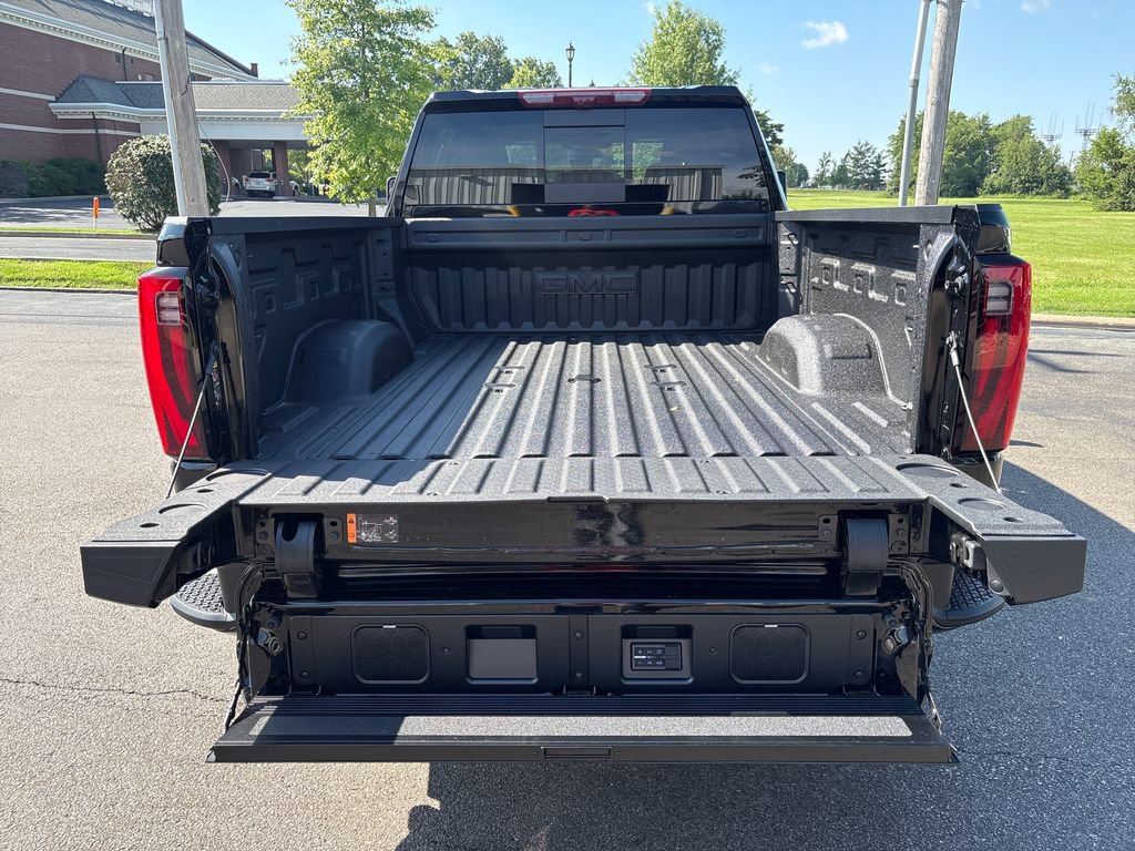 New 2026 GMC Sierra 2500 4x4 Crew Cab Denali Ultimate image 48