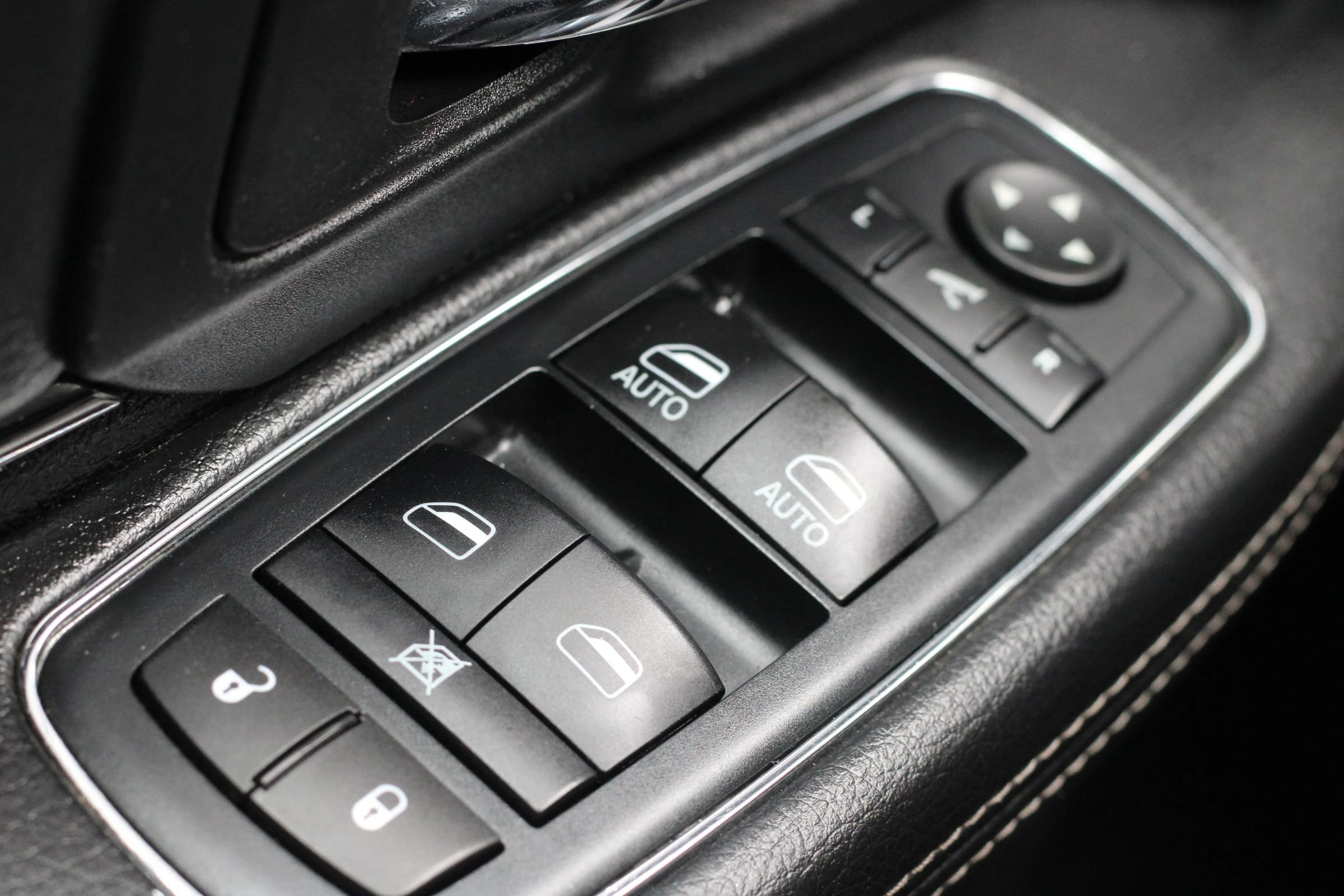 Used 2017 RAM 1500 Sport w/ Sport Premium Group image 21