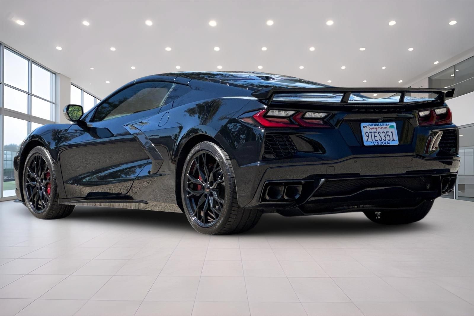 Used 2025 Chevrolet Corvette Stingray Premium Cpe w/ Z51 Performance Package RWD image 6