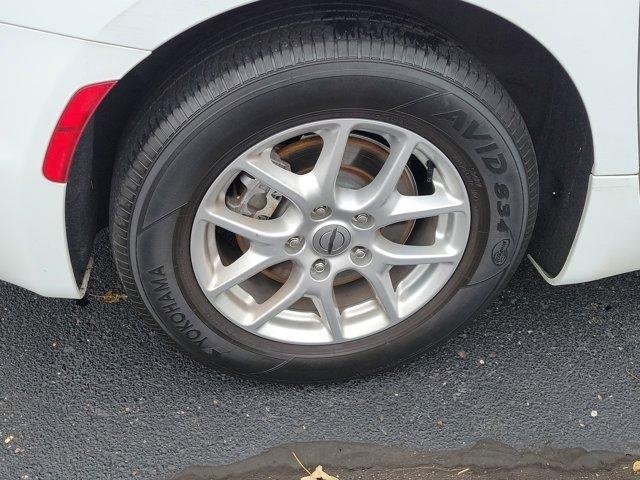 Used 2022 Chrysler Pacifica Touring-L image 5