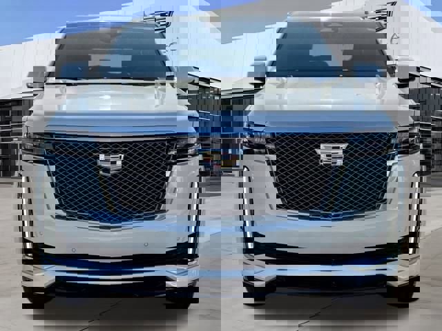 Certified 2023 Cadillac Escalade Premium Luxury w/ LPO, Radiant Package image 4