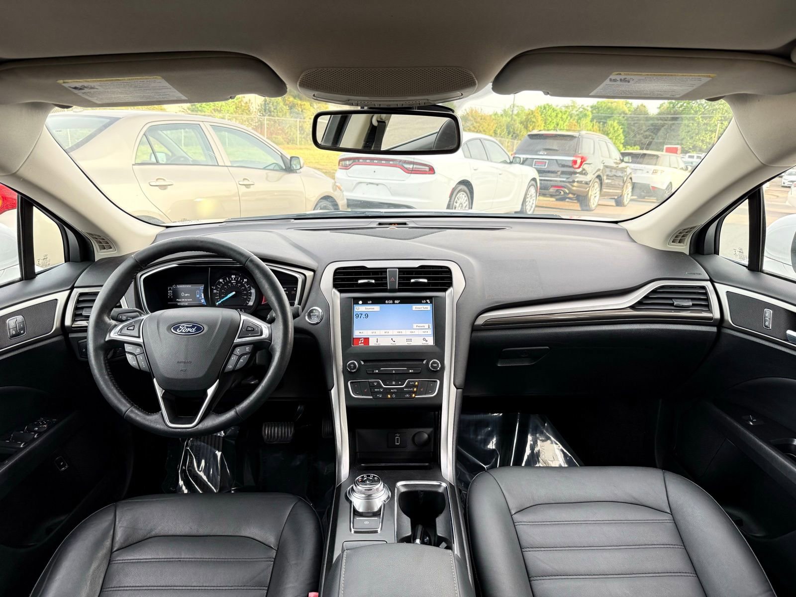 Used 2018 Ford Fusion SE w/ Equipment Group 602A FWD image 22