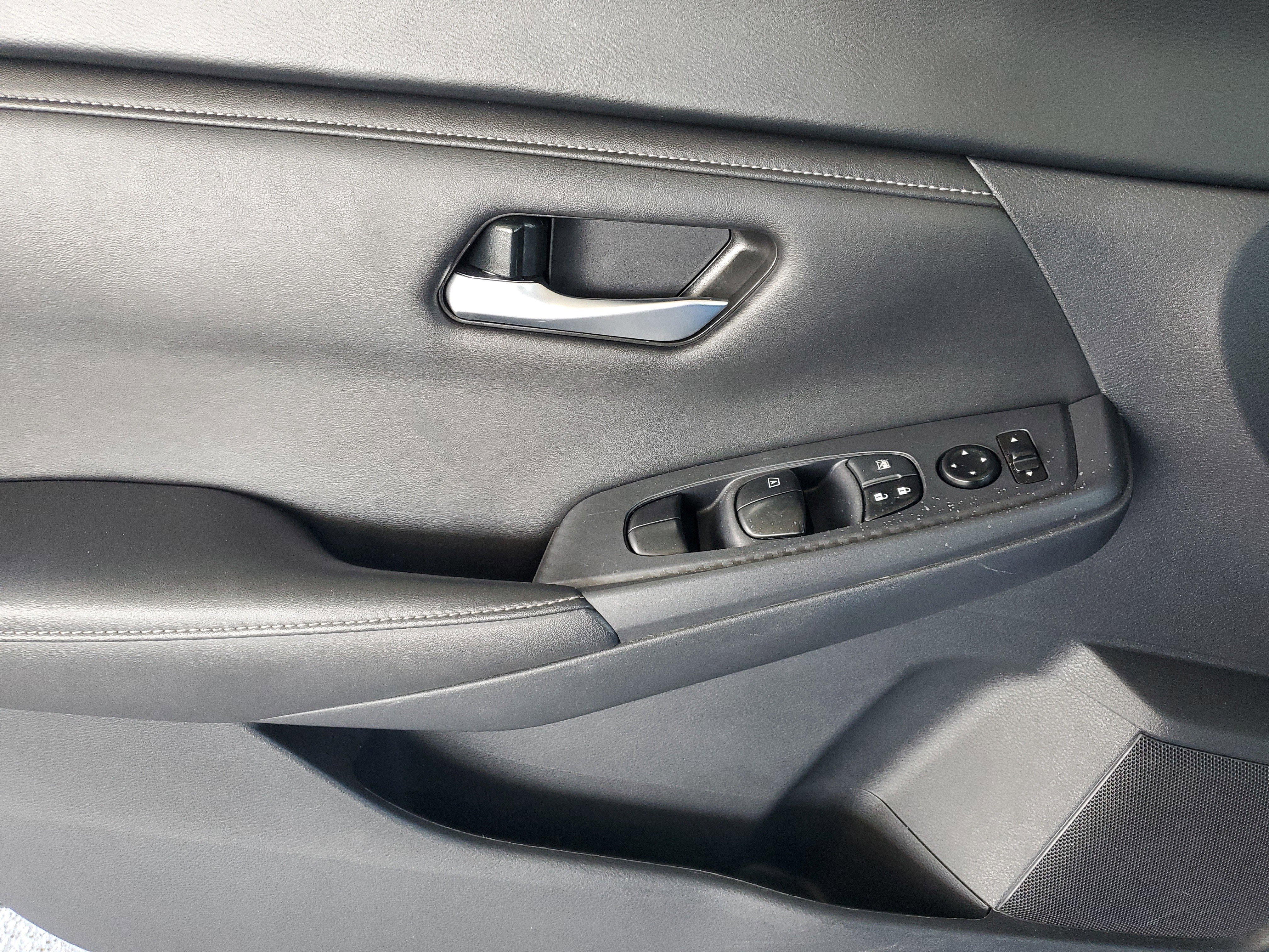 Used 2024 Nissan Sentra SV image 14