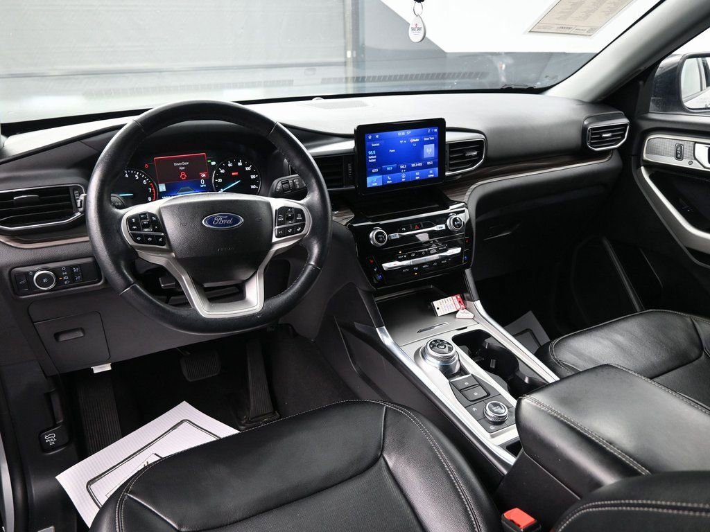 Used 2023 Ford Explorer Limited image 10