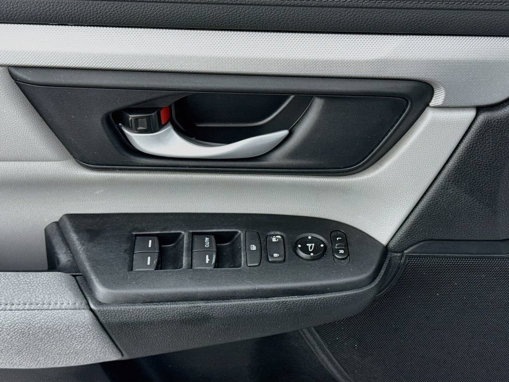 Used 2018 Honda CR-V LX image 15