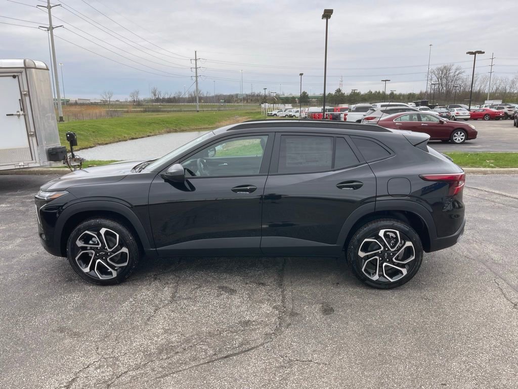 New 2026 Chevrolet Trax RS w/ Driver Confidence Package FWD image 4