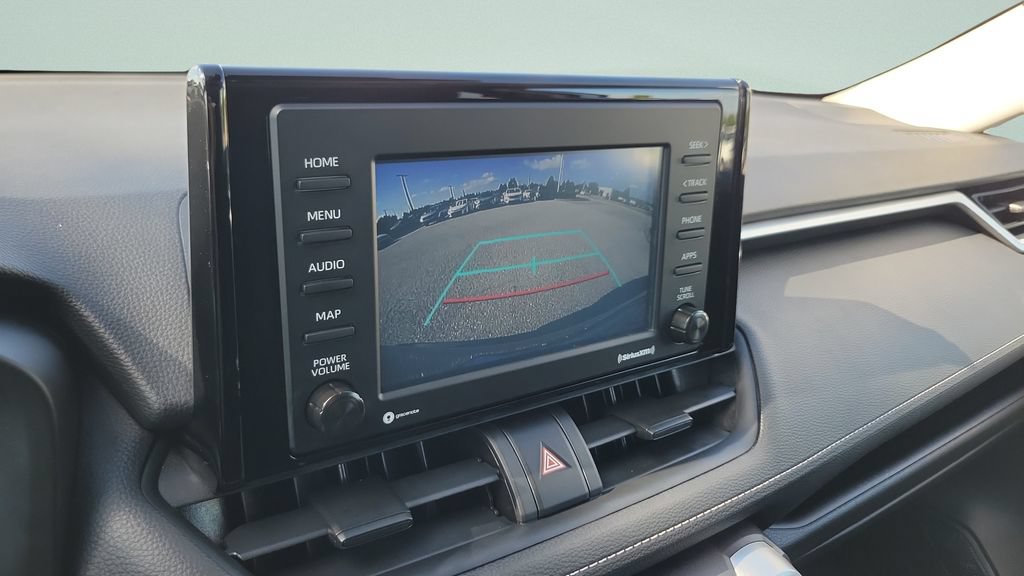 Certified 2020 Toyota RAV4 LE AWD/4WD image 17