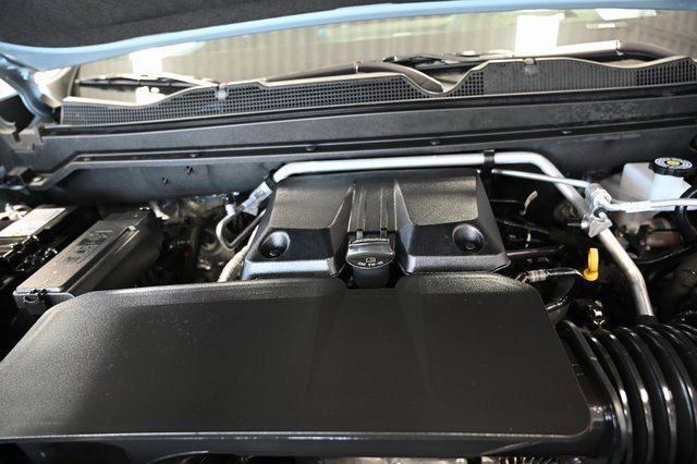 Used 2025 GMC Canyon Denali image 34