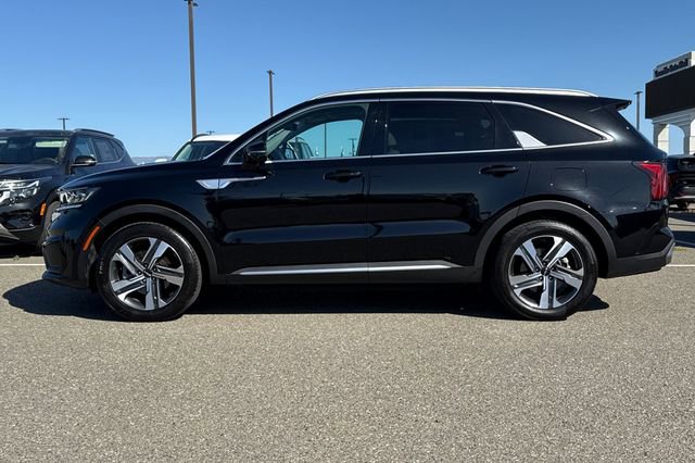 Certified 2023 Kia Sorento SX Prestige w/ Panoramic Sunroof Package AWD/4WD image 9
