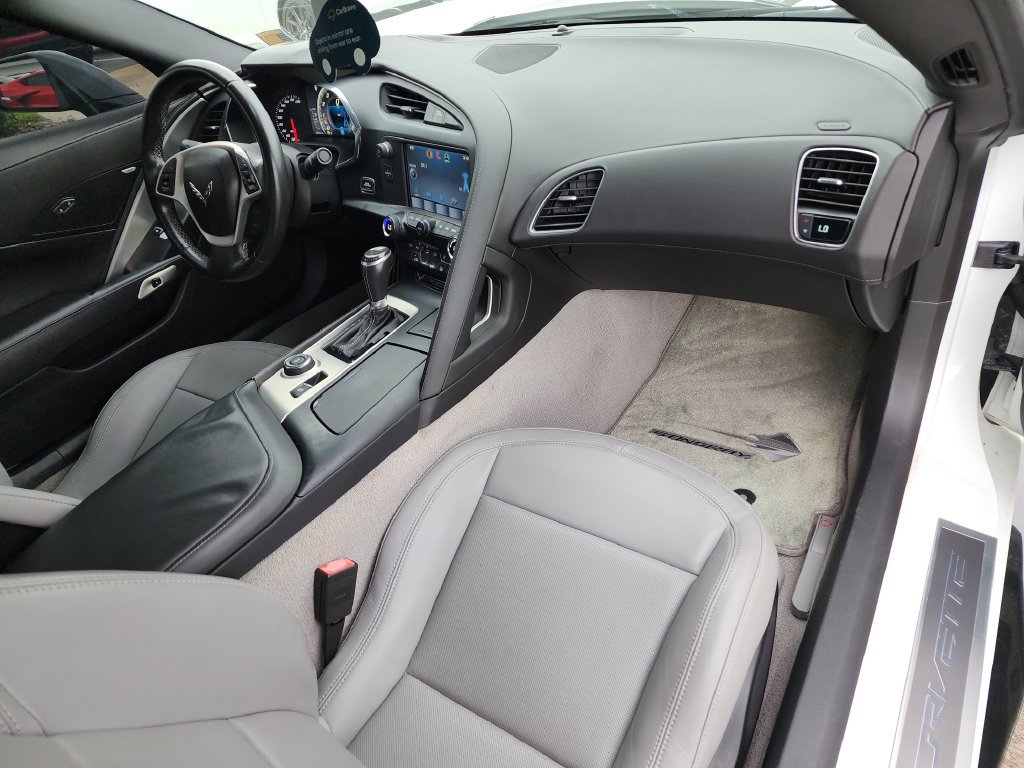 Used 2015 Chevrolet Corvette Stingray Coupe RWD image 16