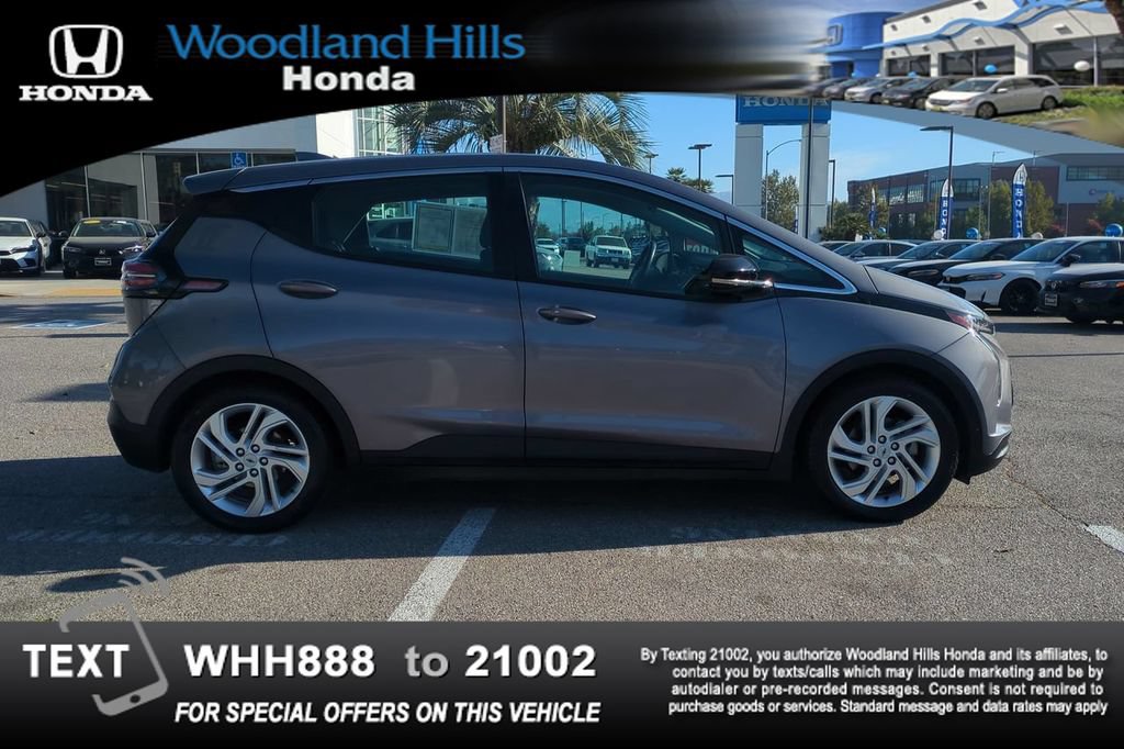 Used 2023 Chevrolet Bolt LT FWD image 4